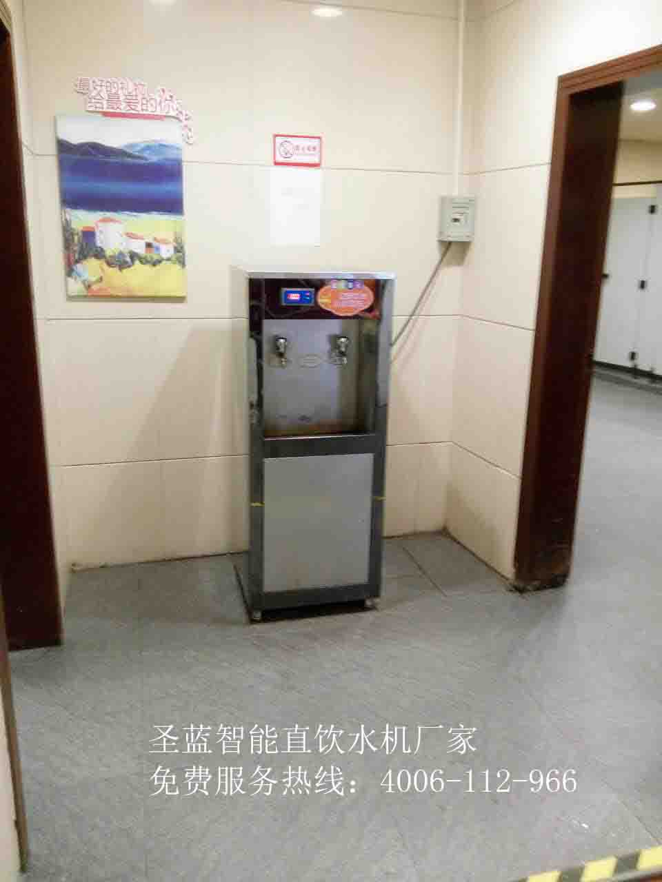 安裝學(xué)校直飲水機(jī)解決中小學(xué)飲水困難