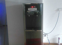 聯(lián)投物業(yè)冷熱直飲水機(jī)還是找圣藍(lán)直飲水機(jī)公司