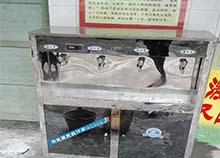  廣西百色中學(xué)安裝圣藍(lán)不銹鋼直飲水機(jī)