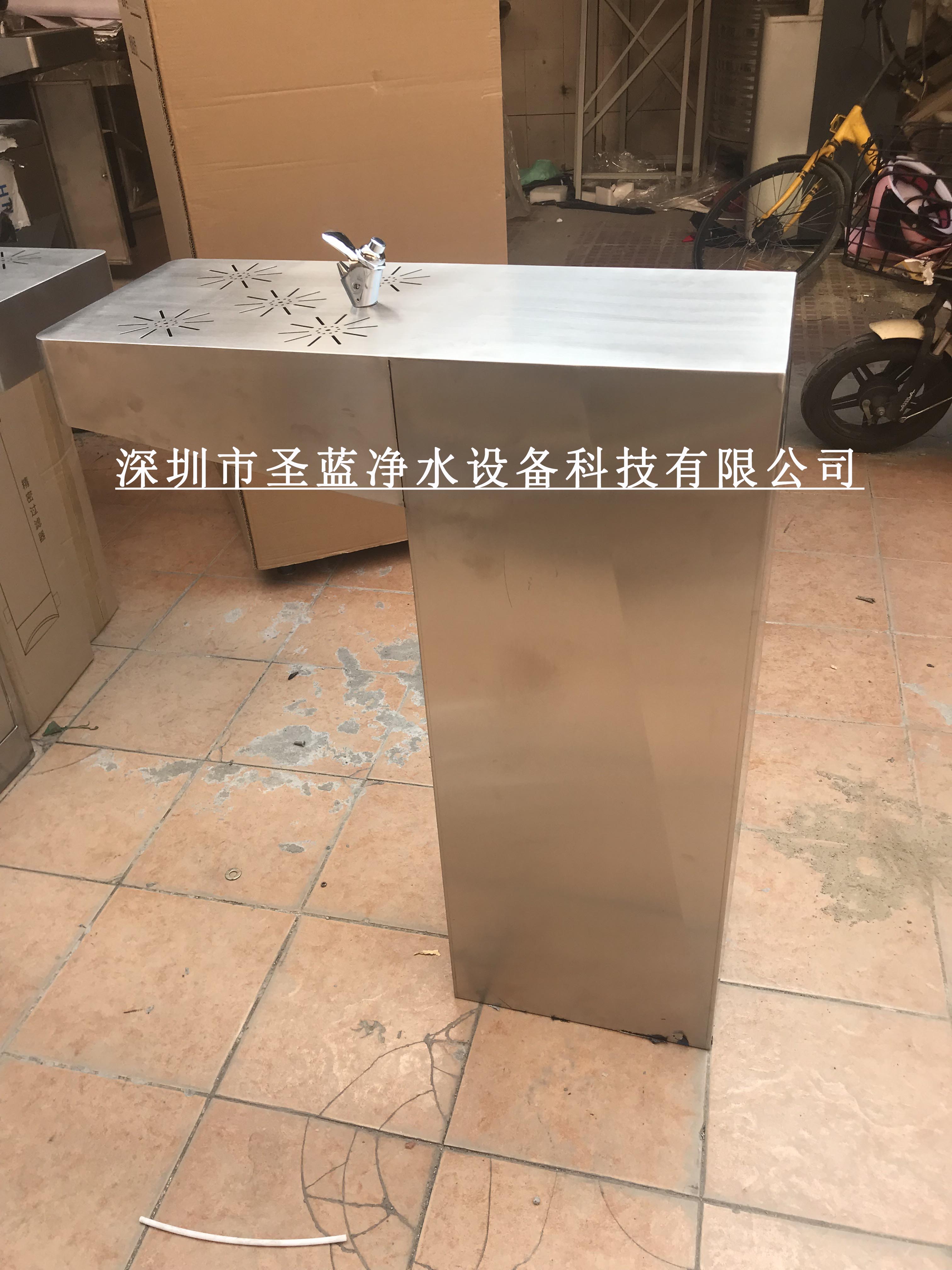 太原在公園安置便民戶外公共飲水臺