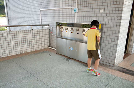 為什么學(xué)校都安裝智能刷卡飲水機(jī)