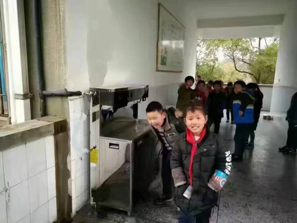 校園直飲水機(jī)